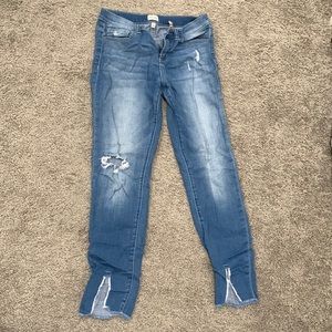 Ripped Jeans With Ankle Cut